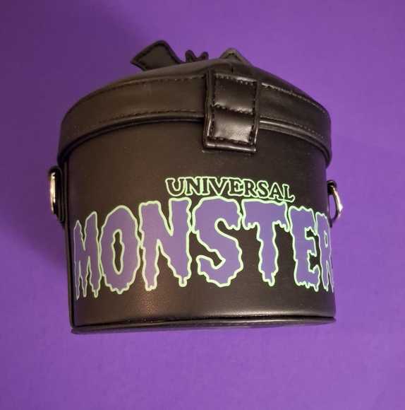 Cakeworthy Universal Monsters Purse - Picture 4 of 8